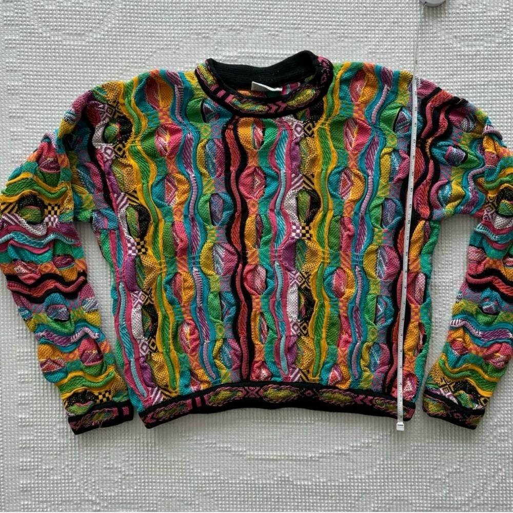 COOGI Pink and Green Crew Neck Sweater with Wavy Stripes